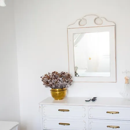 Exilze House Beachfront 펜션 키오니아