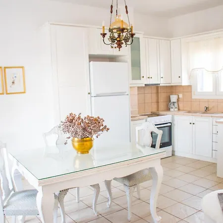 Exilze House Beachfront بيت للعطل